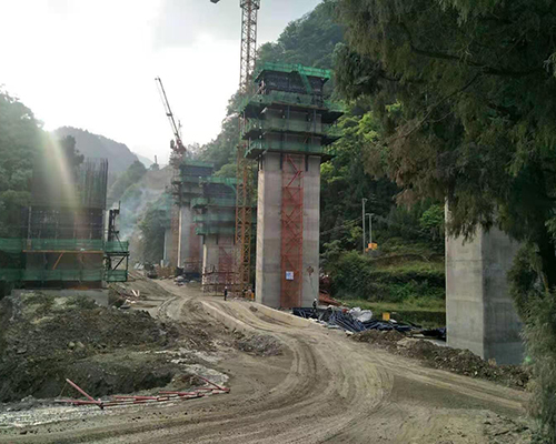 懸臂架模板施工
