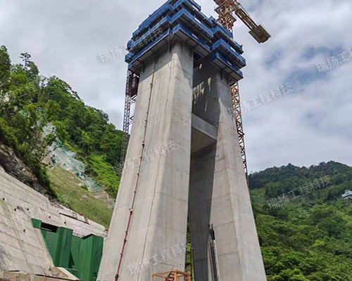 液壓自爬模18.jpg